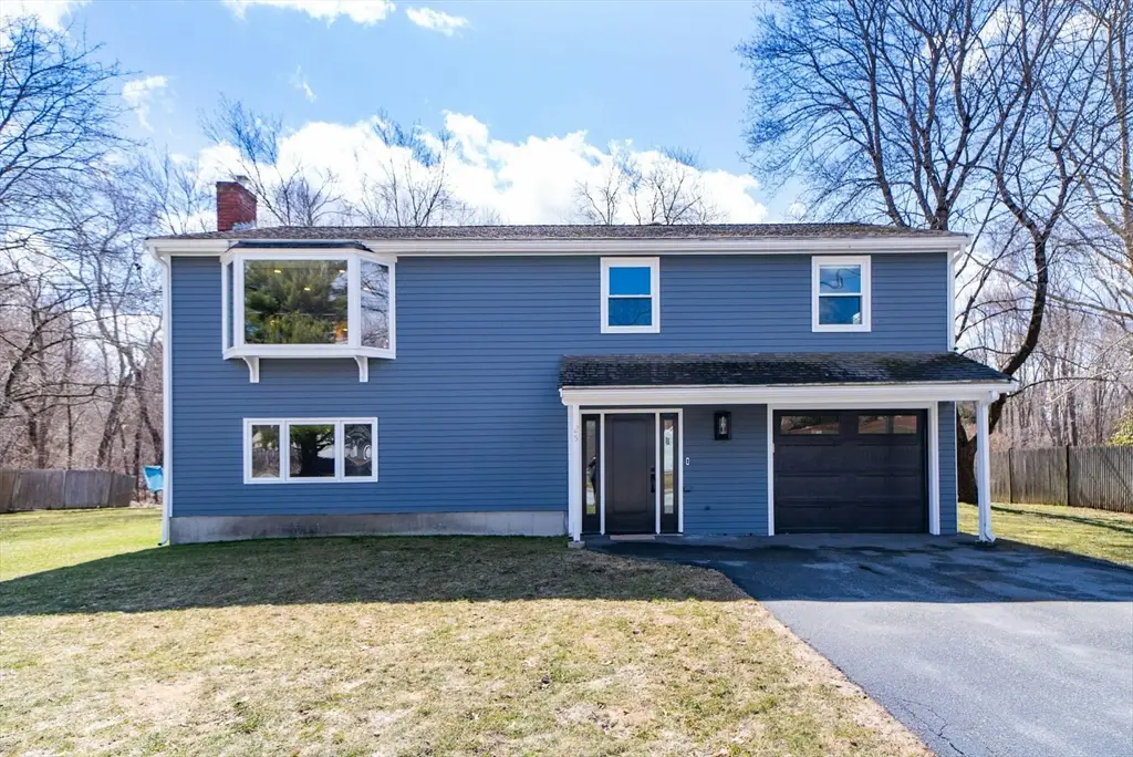 25 Longmeadow Rd, Medfield, MA 02052 - #1
