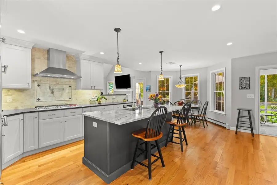 201 Buck Knoll Rd, Raynham, MA 02767 - #3