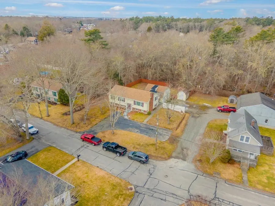 24 Sylvia St, Fairhaven, MA 02719 - #3