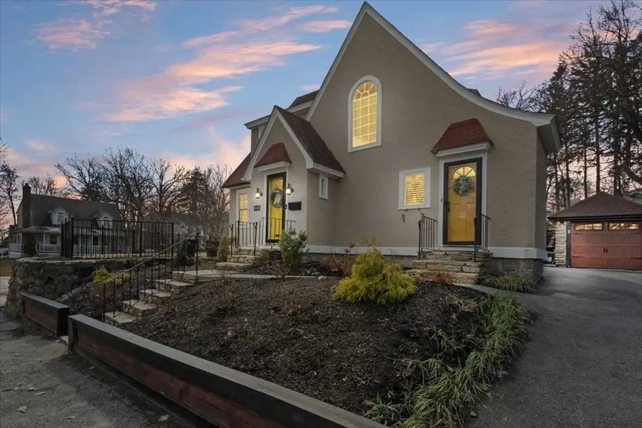 860 Pleasant St, Worcester, MA 01602 - #2