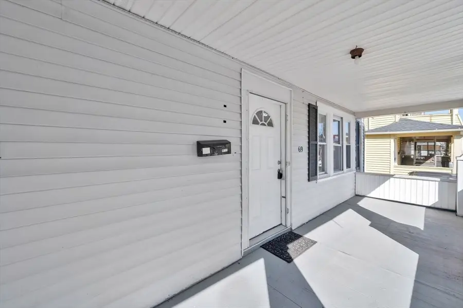 69-71 Elmwood Ave, Holyoke, MA 01040 - #3