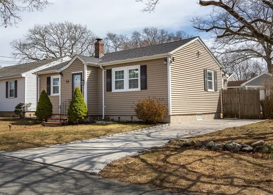 54 Huntington Ave, Dartmouth, MA 02747 - #3