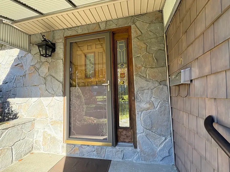 121 West Meadowview Road, Holyoke, MA 01040 - #2