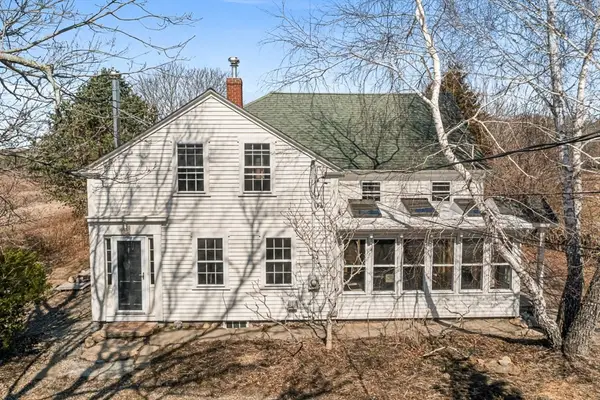 408 Hix Bridge Road, Westport, MA 02790