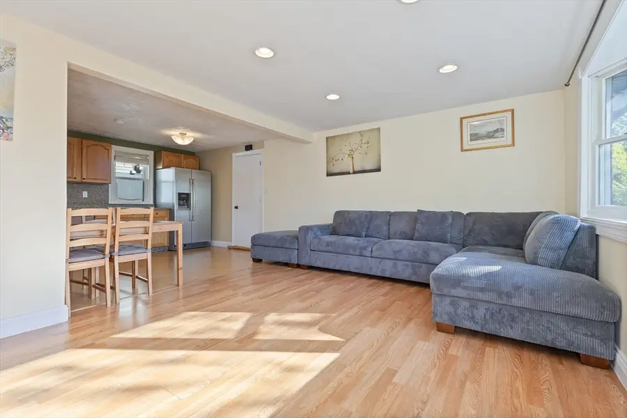 14 Vining St, Malden, MA 02148 - #3