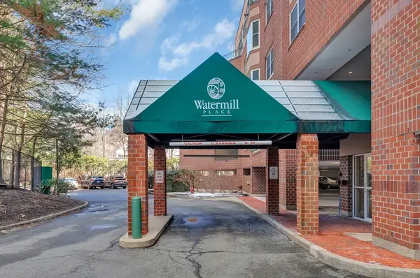1 Watermill Pl #312, Arlington, MA 02476
