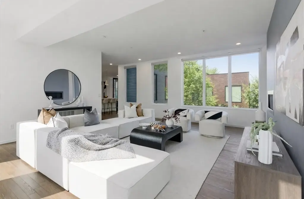 14 I Street #7, Boston, MA 02127 - #1