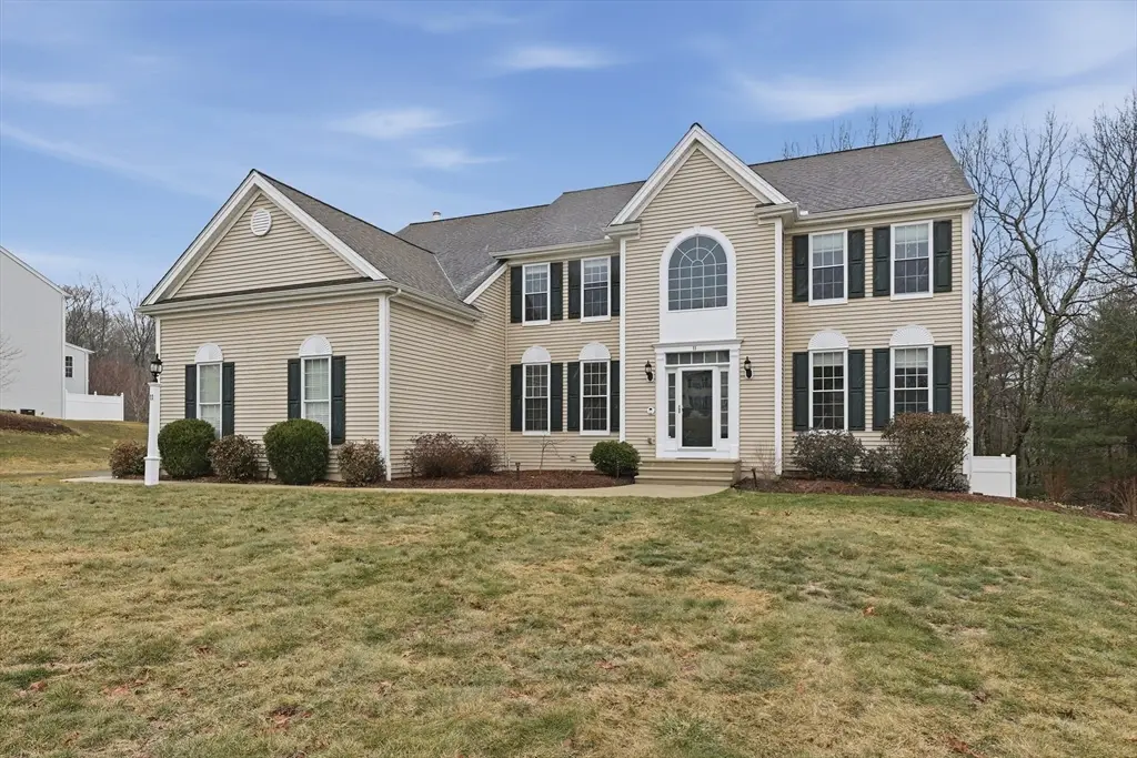 11 Howarth Drive, Upton, MA 01568 - #1