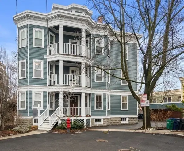 12 Fainwood Circle #1, Cambridge, MA 02139