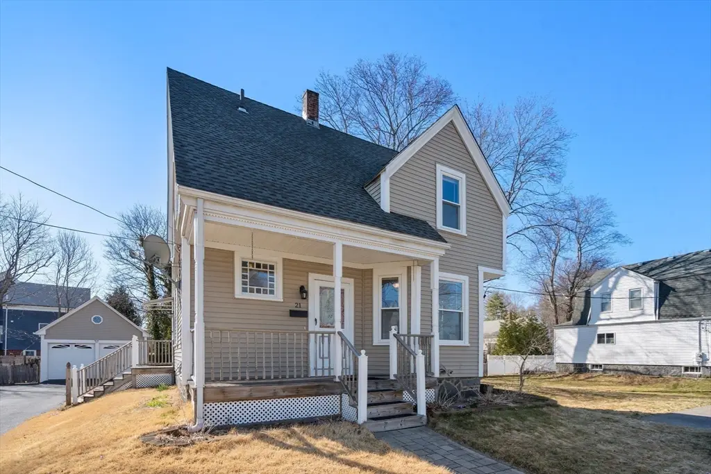 21 Crescent St, Whitman, MA 02382 - #1