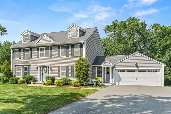 415 Lowell Street, Lynnfield, MA 01940