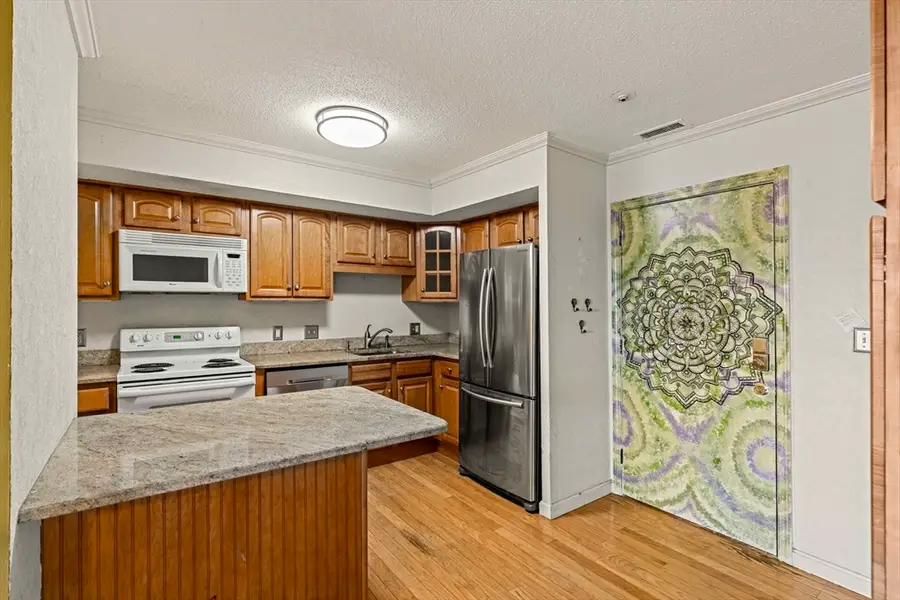 128 Warren St #15, Lowell, MA 01852 - #3