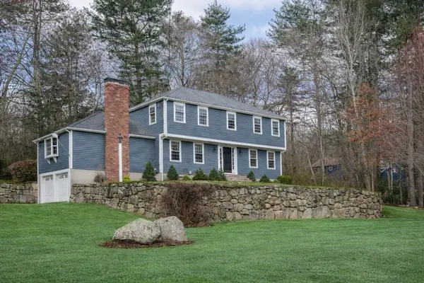 17 Masconemet Avenue, Norfolk, MA 02056