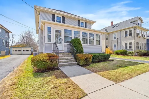 9 Sherman St, Natick, MA 01760