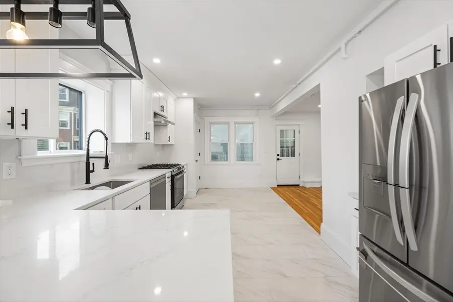 10 Beech St #2, Cambridge, MA 02140 - #3