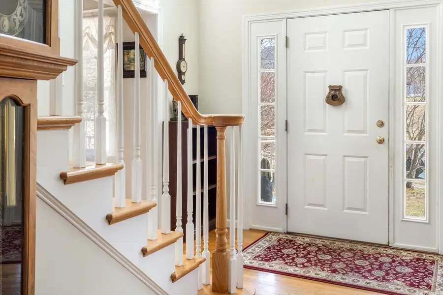 5 Hunter Cir, Milford, MA 01757 - #2