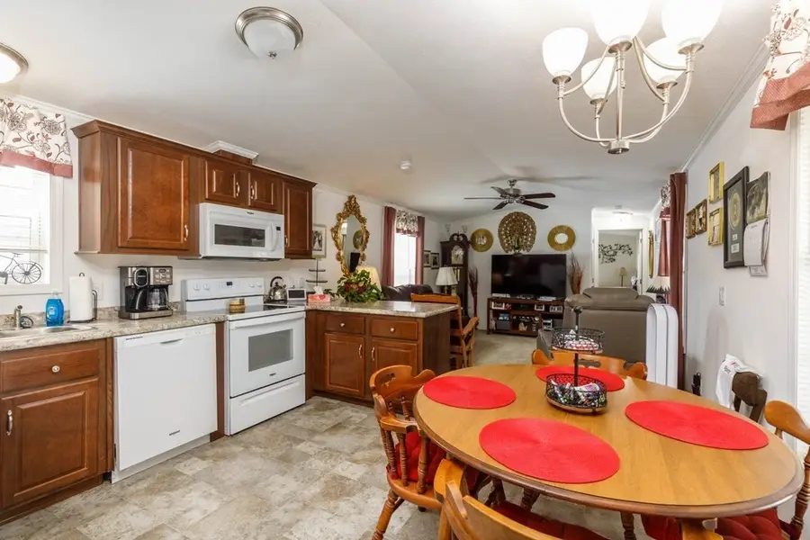 556 Central Street #11, Leominster, MA 01453 - #2