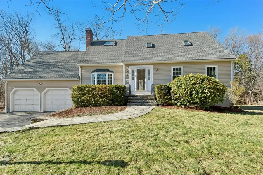 9 Heritage St, Shrewsbury, MA 01545 - #3