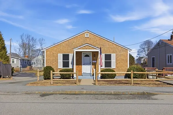 6 Parker St, Rockport, MA 01966