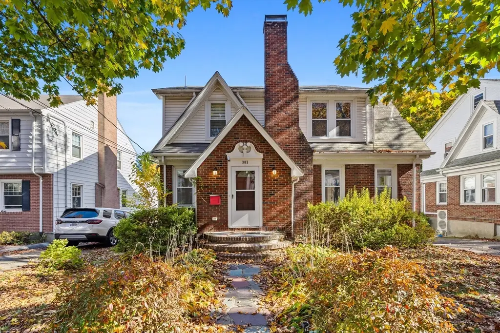 303 Russett Road, Chestnut Hill, MA 02467 - #1