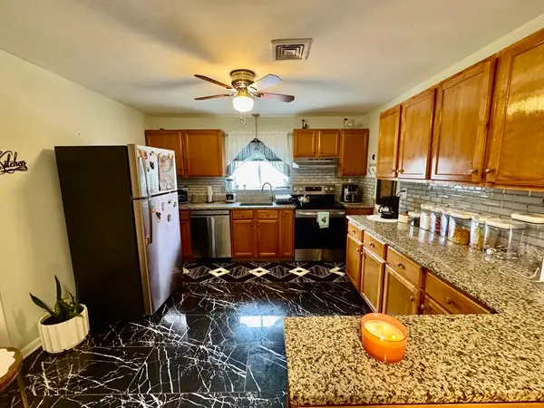 5455 N Main St #9F, Fall River, MA 02720