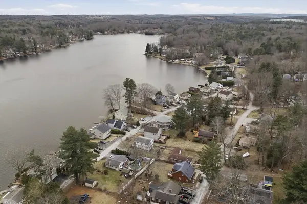 72 Park Rd, Charlton, MA 01507