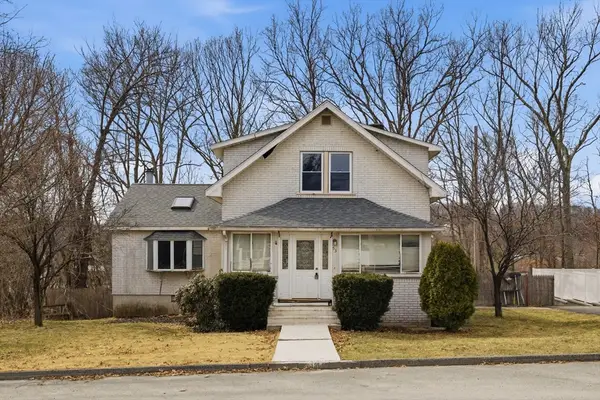 53 Mount Ave, Worcester, MA 01604