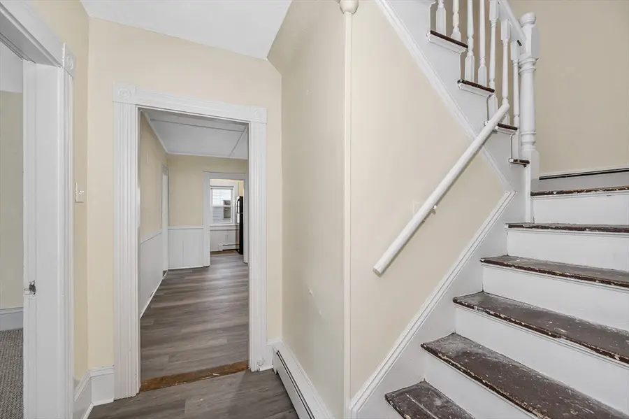 32 Crystal Ave, Derry, NH 03038 - #3