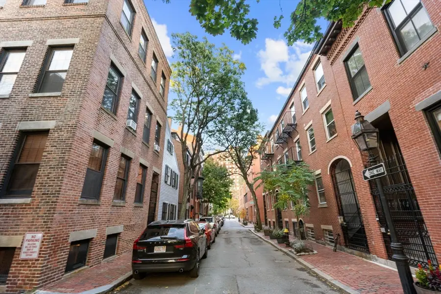 19 Fayette St #1, Boston, MA 02116 - #3