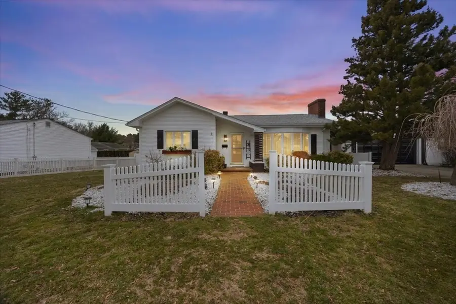 941 Bartlett St, New Bedford, MA 02745 - #2