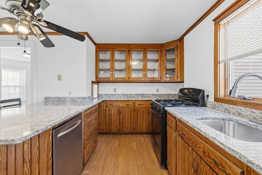 10 Charles St, West Bridgewater, MA 02379 - #3