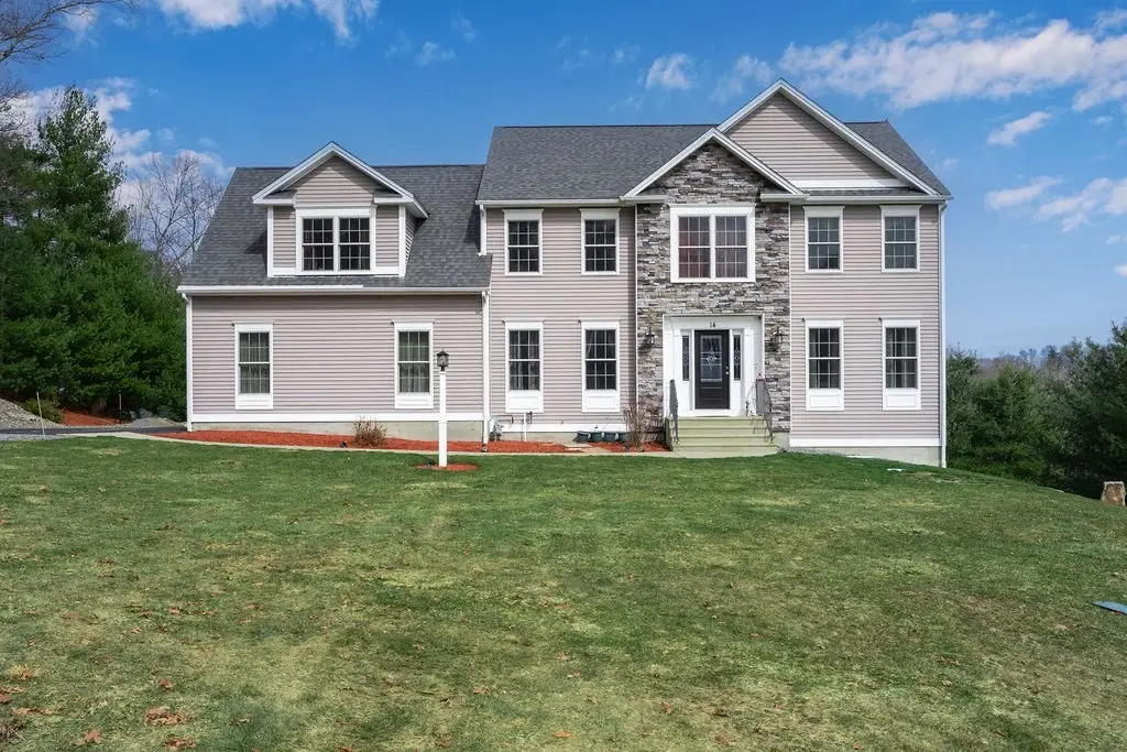14 Longbrook Dr, Cumberland, RI 02864 - #1