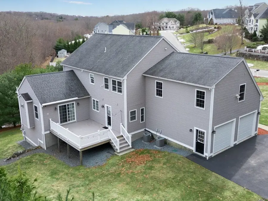 14 Longbrook Dr, Cumberland, RI 02864 - #3