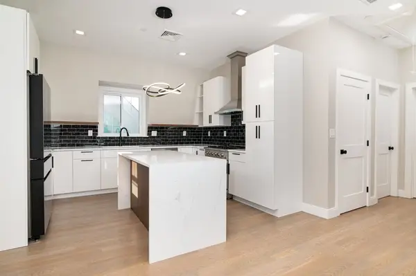 13 Arlington St #C, Somerville, MA 02145