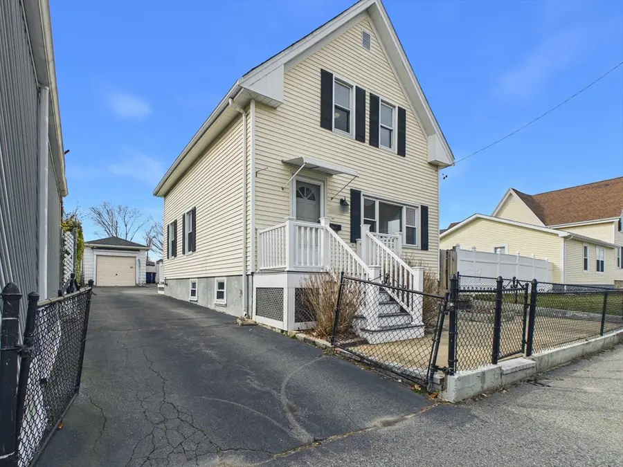 275 Dartmouth St, New Bedford, MA 02740 - #3
