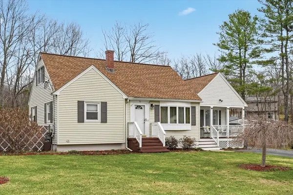 73 Cinderella Cir, Dracut, MA 01826