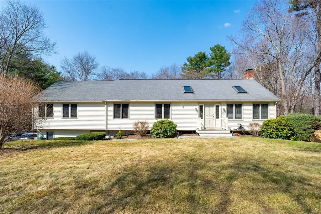 17 Park St, Mendon, MA 01756 - #1
