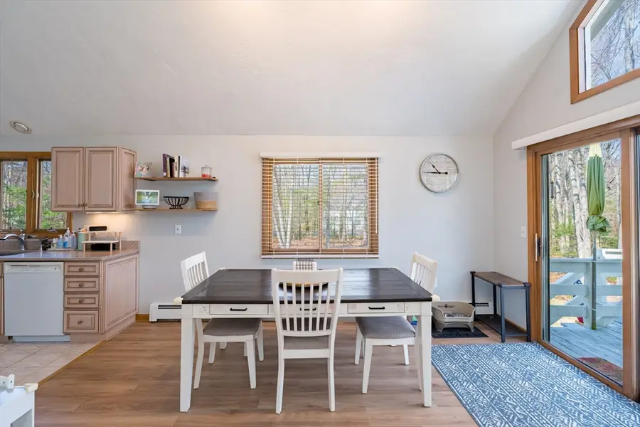 17 Park St, Mendon, MA 01756 - #3