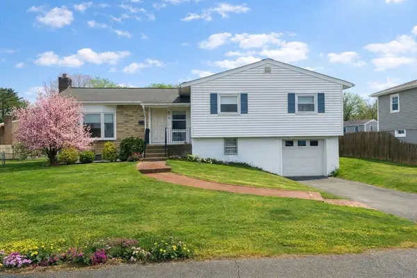 8 Walnut Knoll, Canton, MA 02021