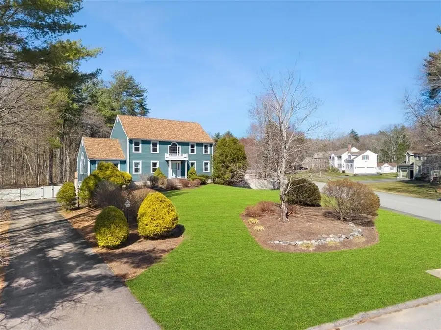 78 Gretchen Way, Raynham, MA 02767 - #3