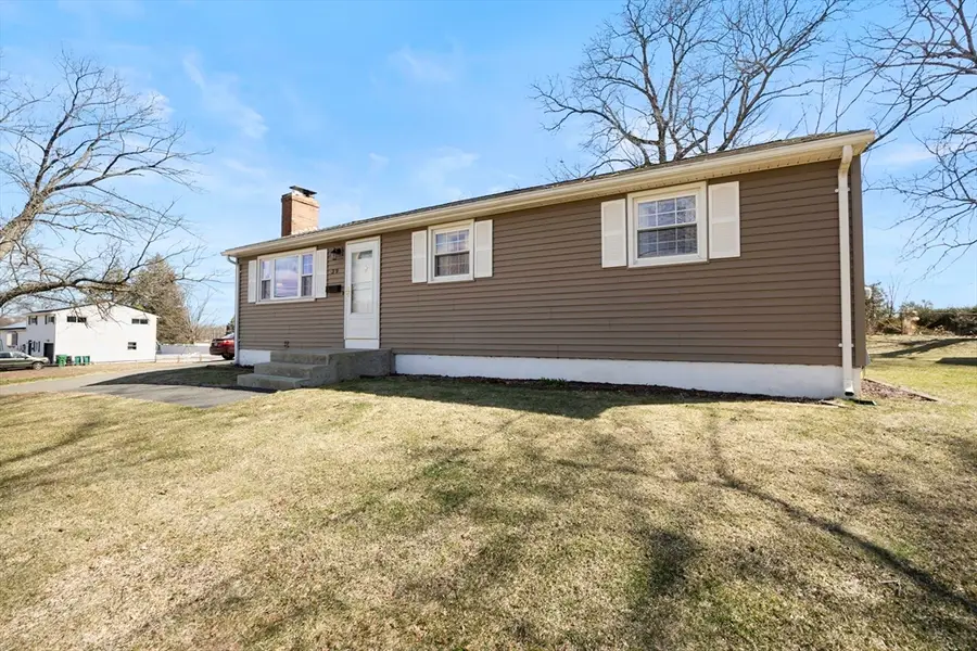 39 Dixie Terrace, Chicopee, MA 01020 - #3