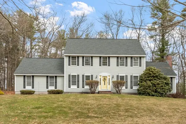 50 Arrowwood St, Methuen, MA 01844