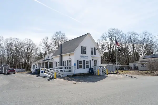 2 Monson Rd, Wales, MA 01081