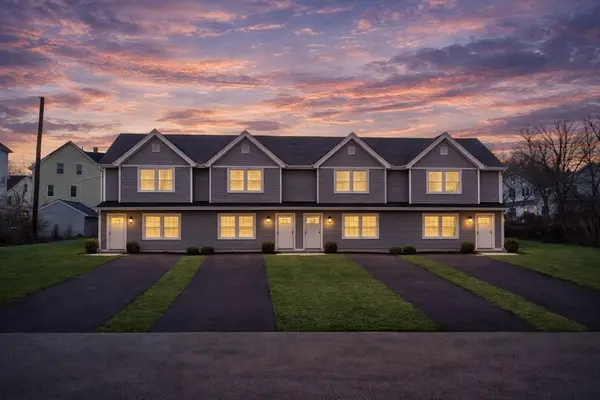 11 Dyer St, Fall River, MA 02720