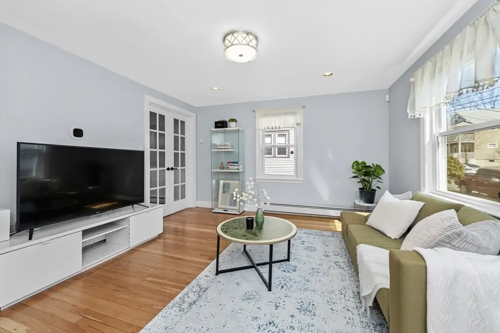 33 Bromfield Steet #33, Watertown, MA 02472 - #1