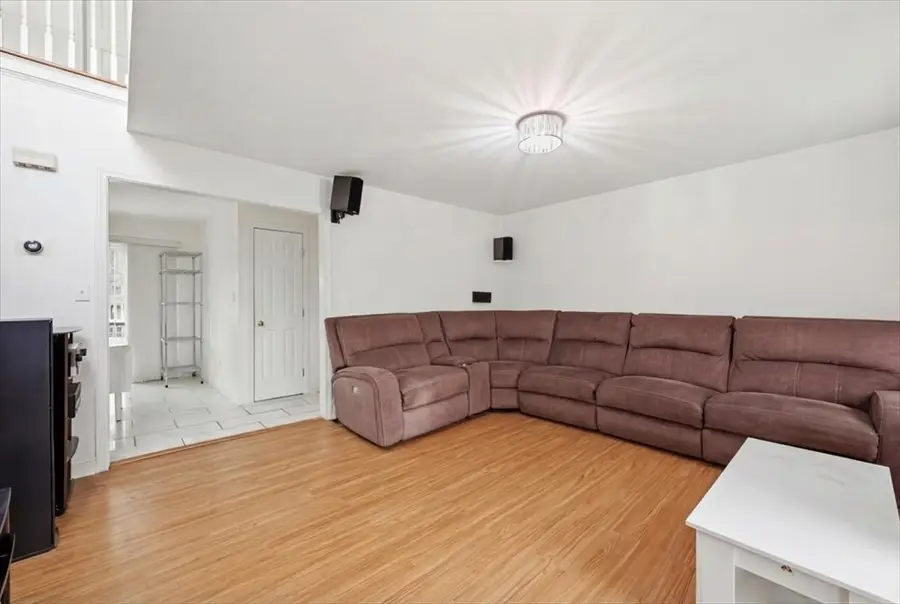 238 Sterling St, Fall River, MA 02721 - #3