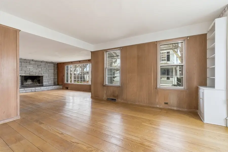 14 Allen St, Newburyport, MA 01950 - #3