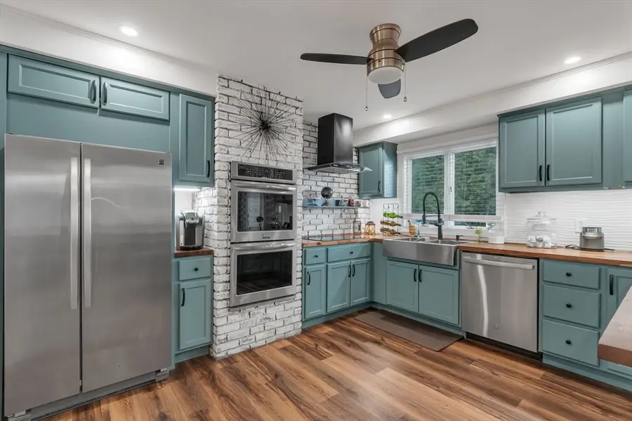 33 Achille St, Woonsocket, RI 02895 - #2