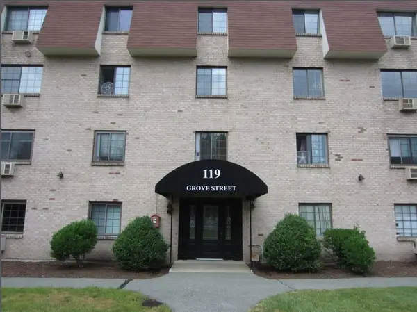 119 Grove St #245, Rockland, MA 02370