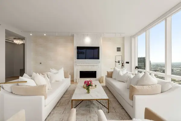 1 Franklin St #4602, Boston, MA 02110